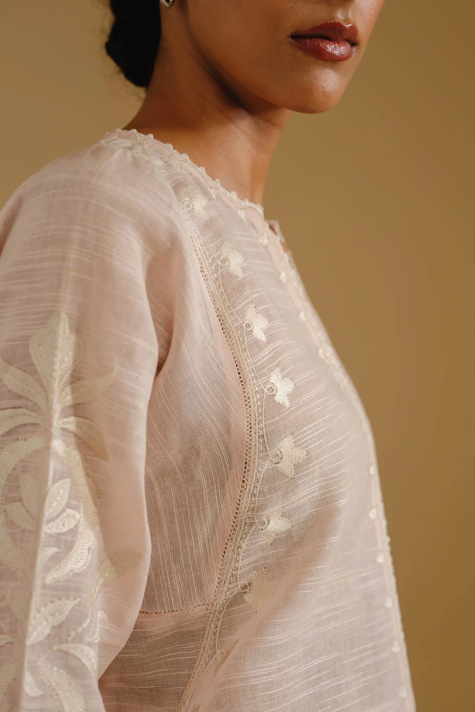 HAYA (ERW-21437) sold by Elan product image thumbnail 3