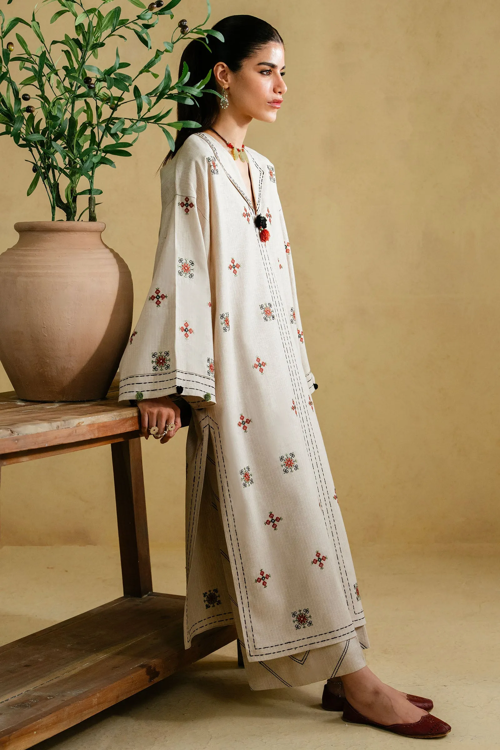 ROYA (ERW-21494) sold by Elan