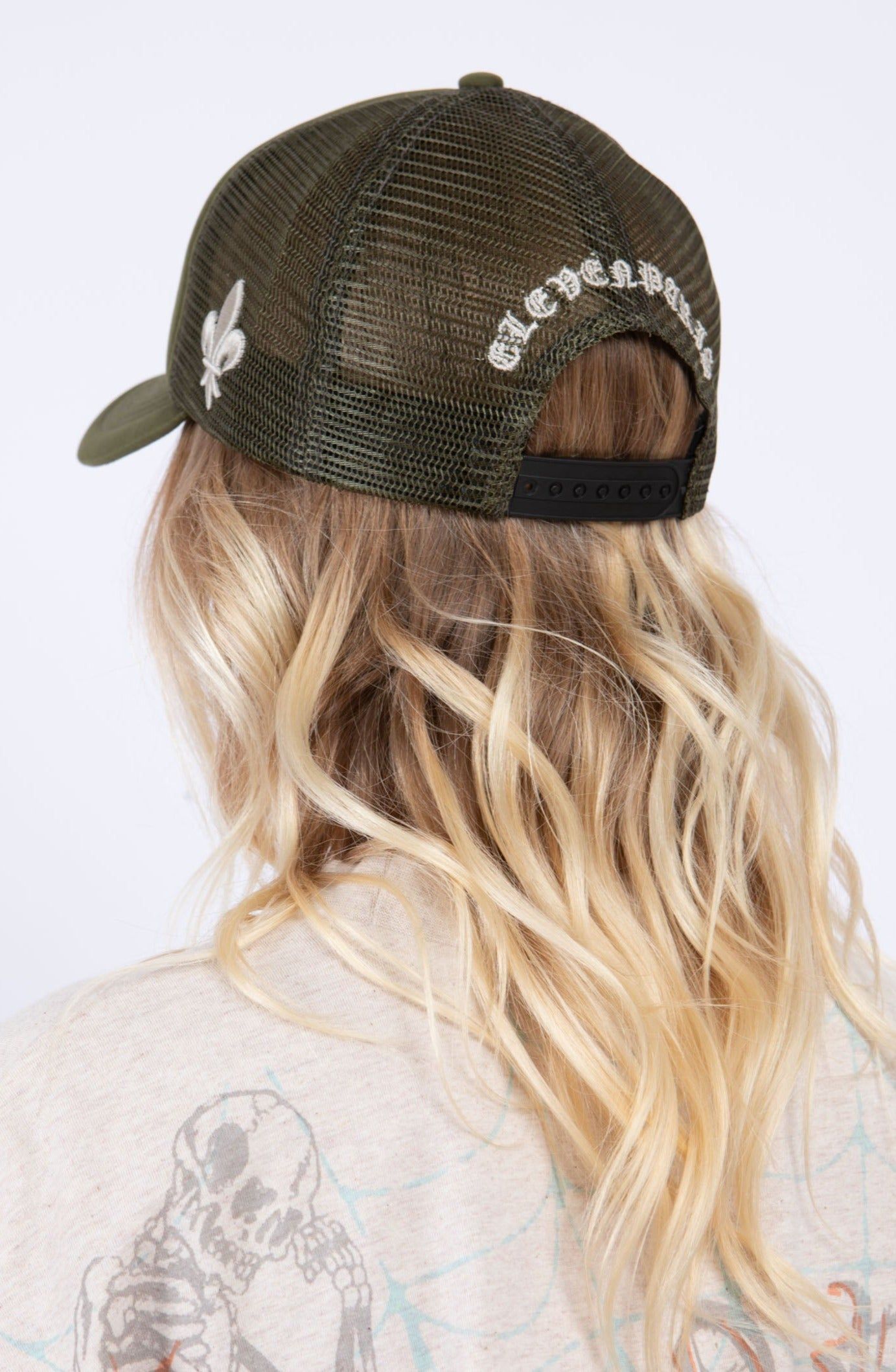 Cabanac Green sold by Eleven Paris product image thumbnail 3