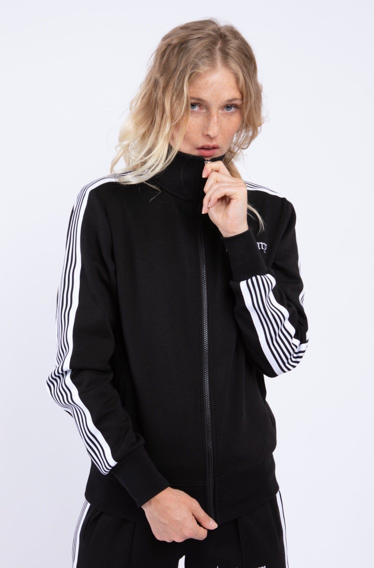 Montchavin Wht sold by Eleven Paris