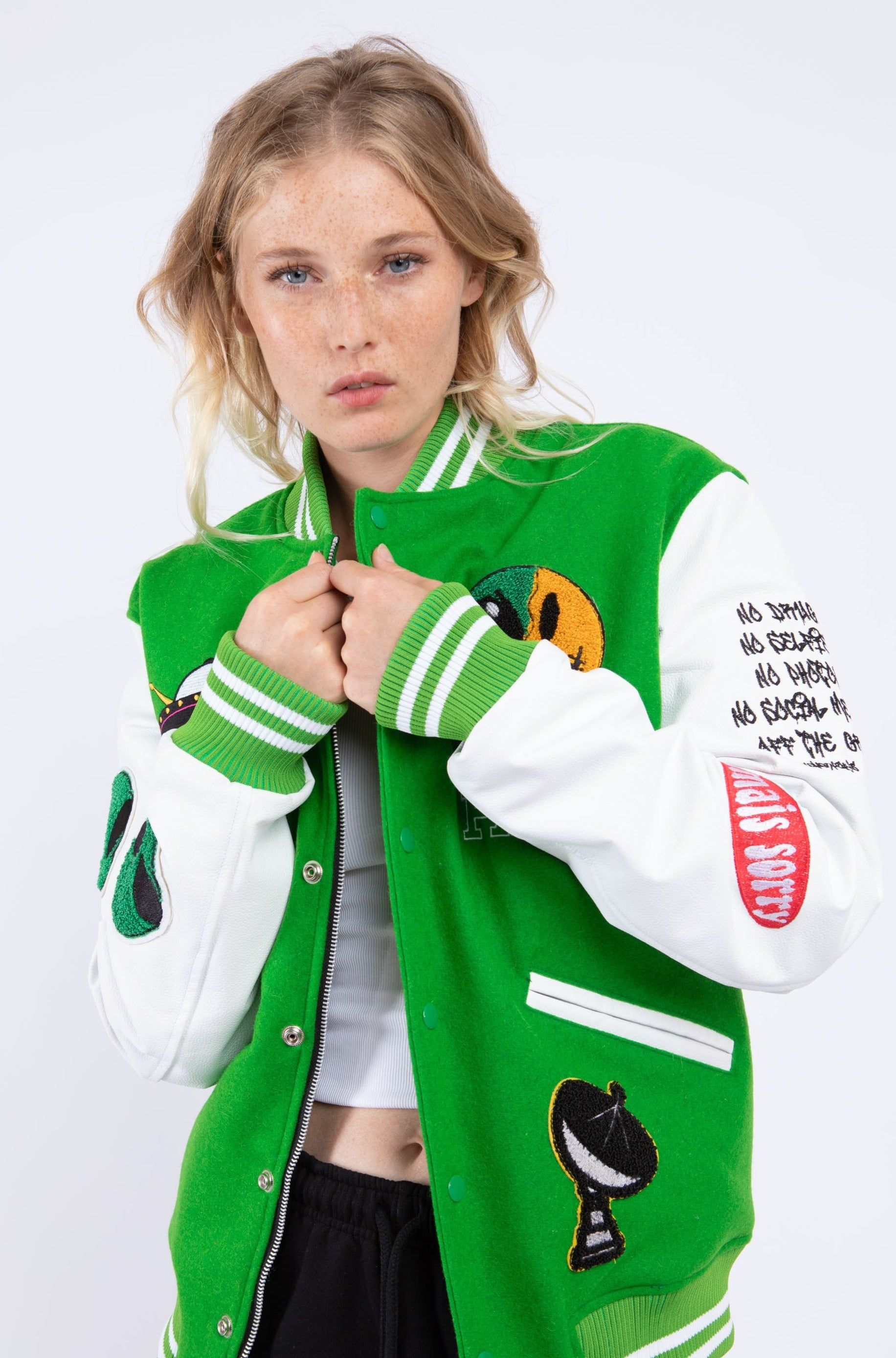 Dalien Green sold by Eleven Paris