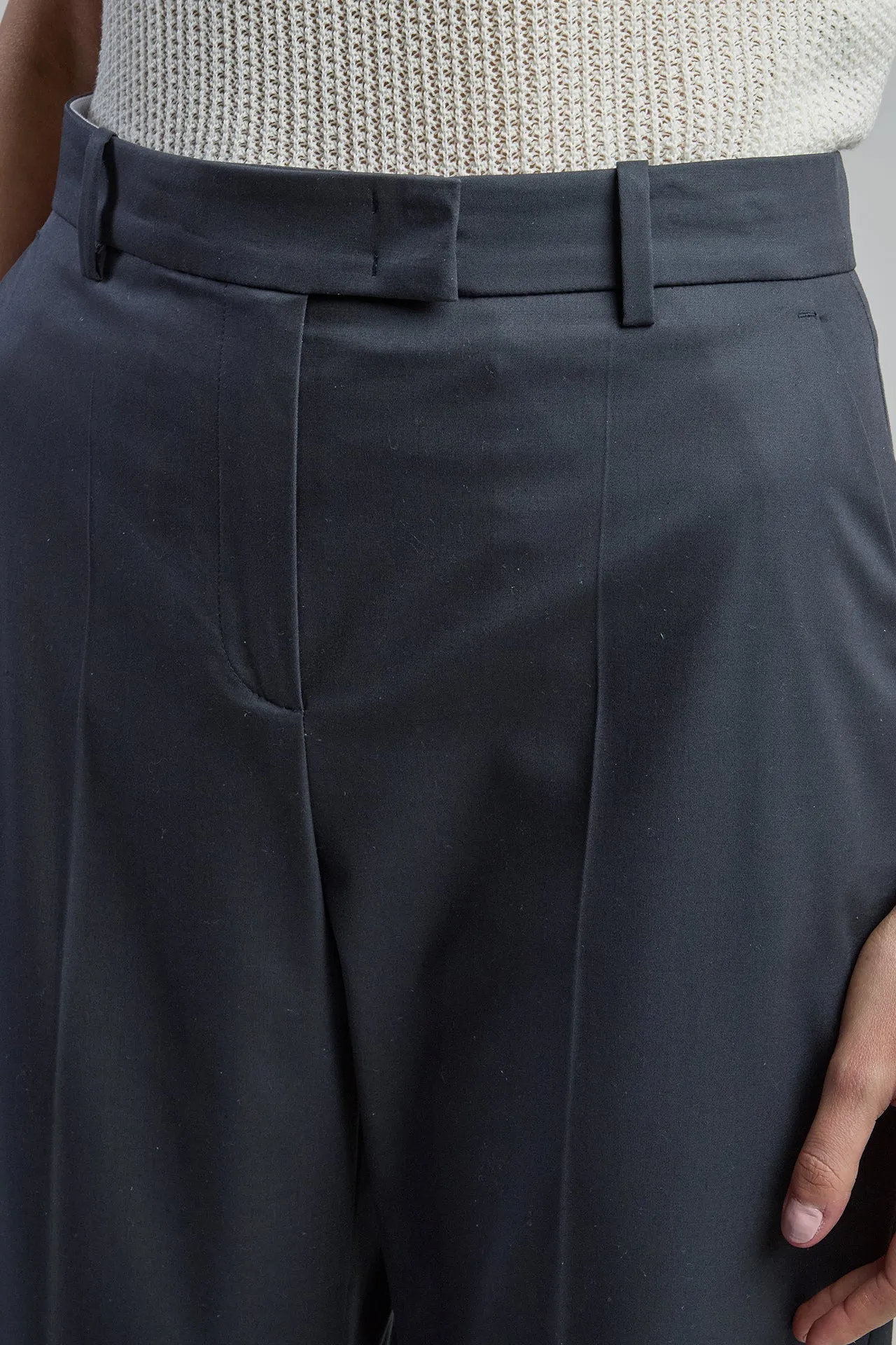 Women's Straight Leg Cotton and Lyocell Trousers | Eleventy sold by Eleventy product image thumbnail 4