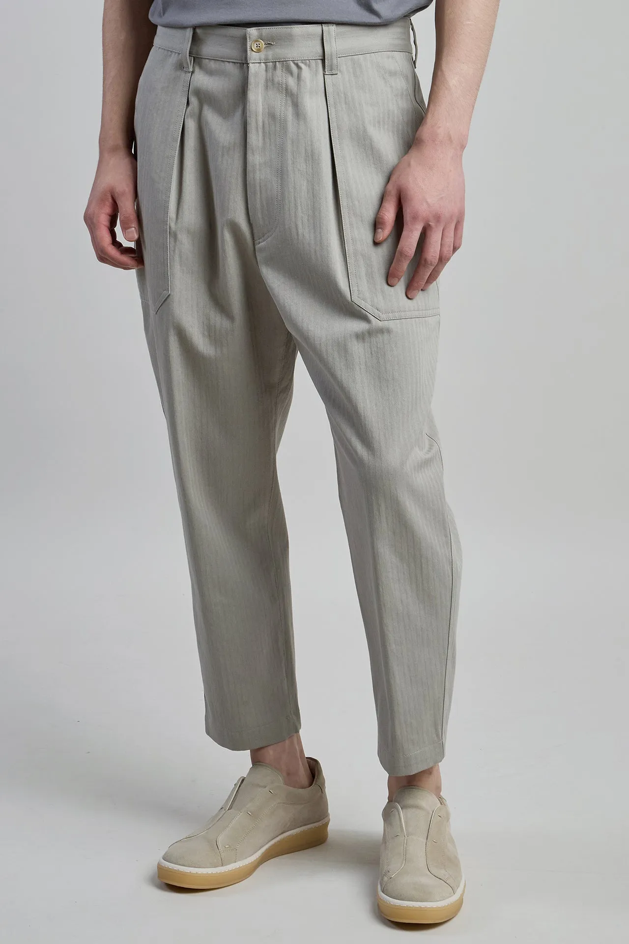 Men's Relaxed Fit Cotton Fatigue Trousers with Pleats | Eleventy sold by Eleventy product image thumbnail 2