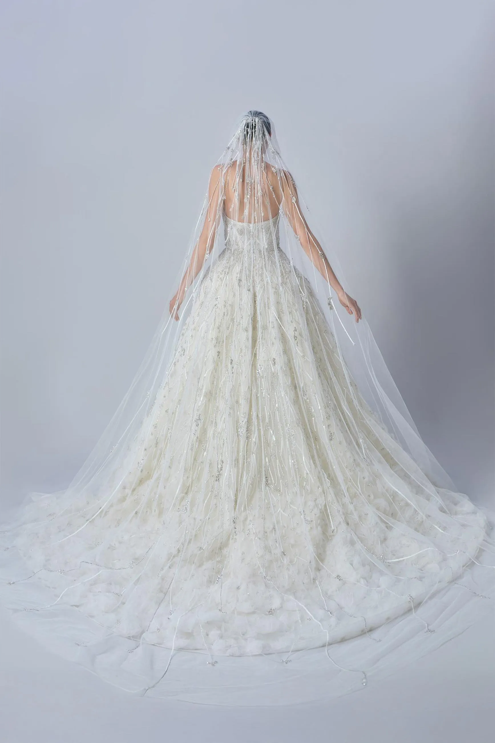 LOOK 17 sold by Elie Saab product image thumbnail 4