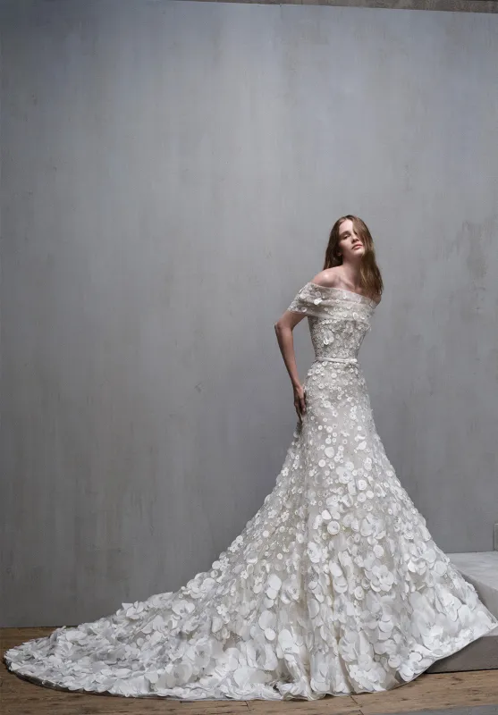 LOOK 15 made by Elie Saab