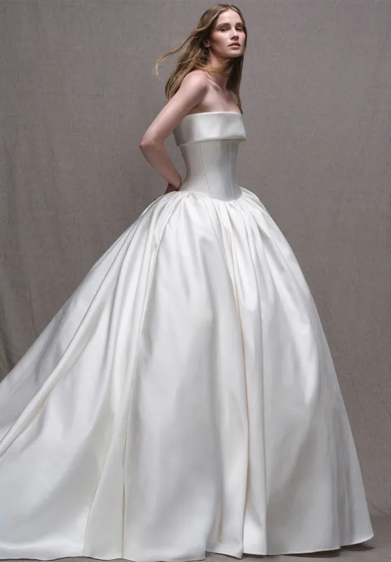 LOOK 9 sold by Elie Saab