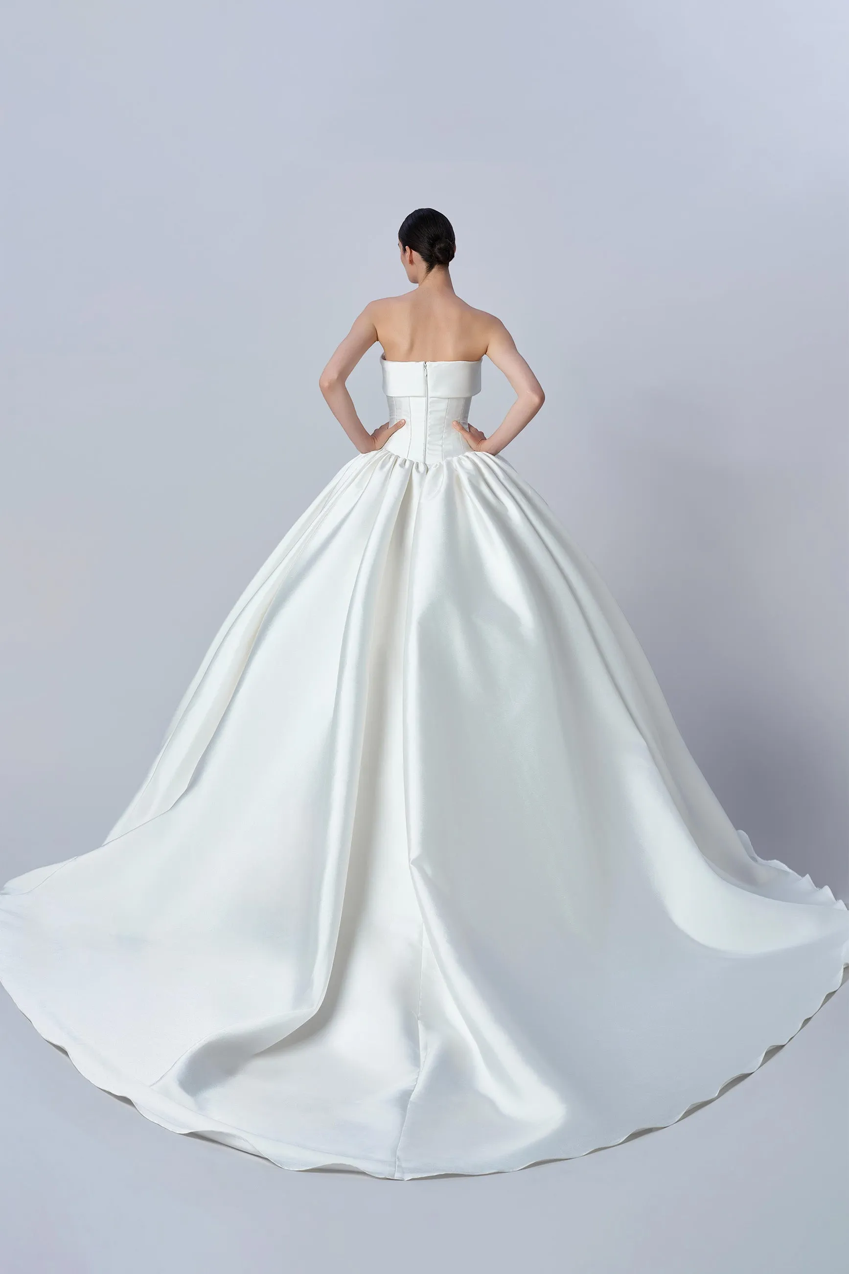 LOOK 9 sold by Elie Saab product image thumbnail 3