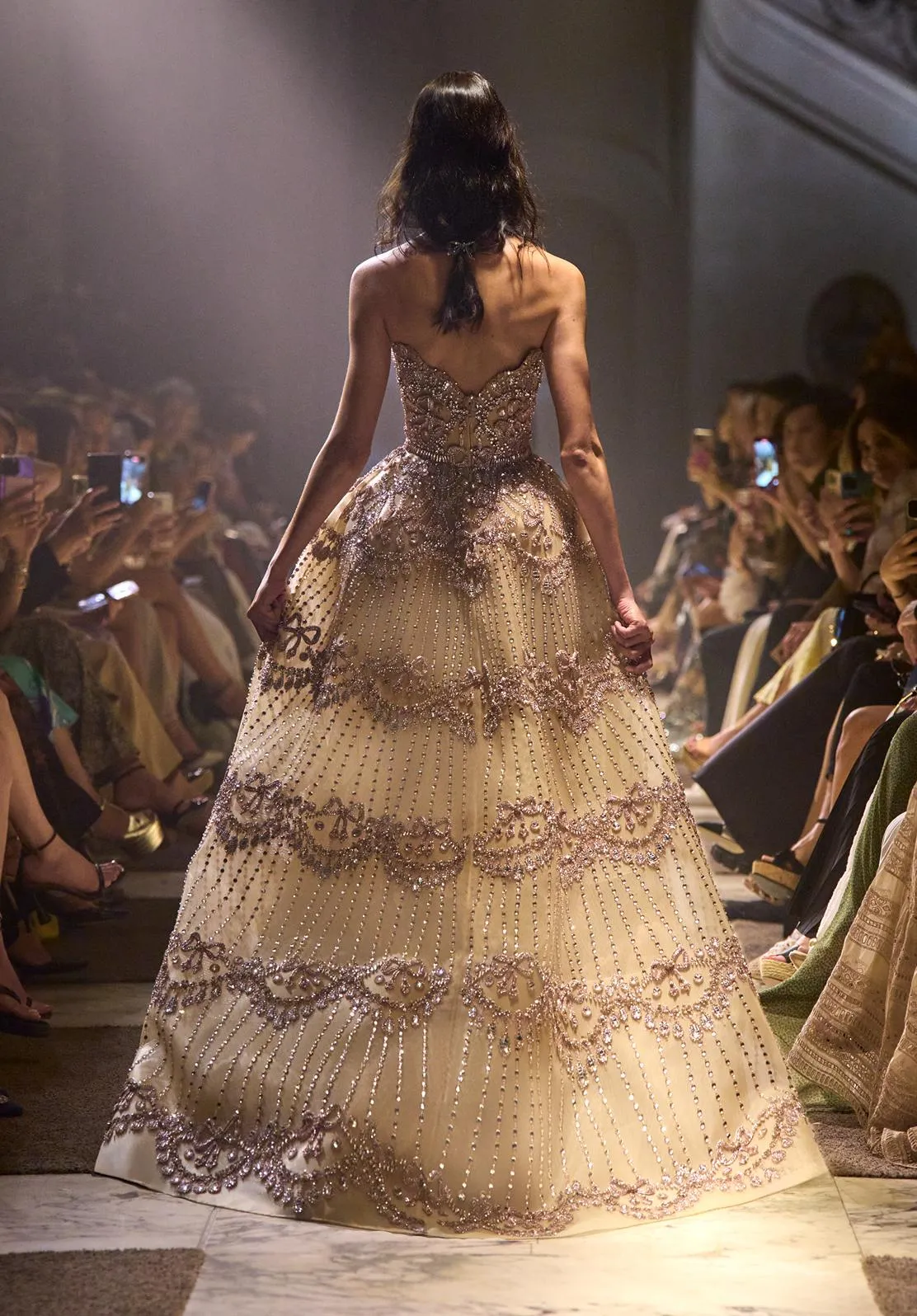 Look 50 sold by Elie Saab product image thumbnail 2