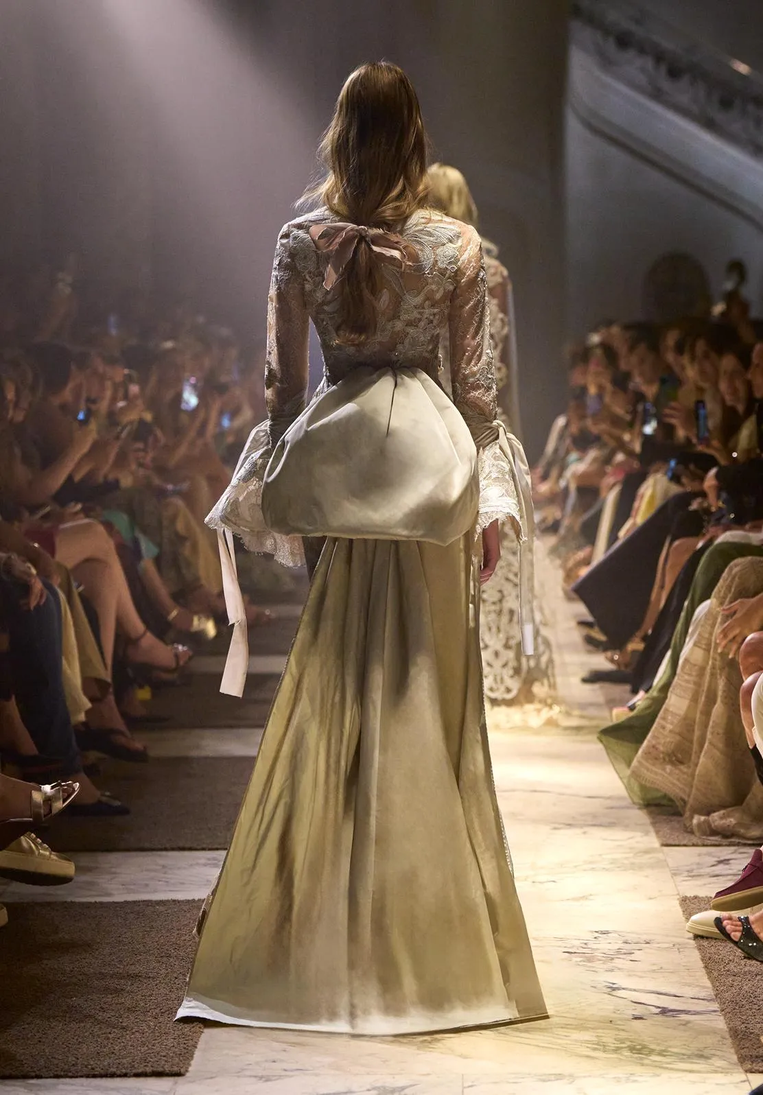 Look 46 sold by Elie Saab product image thumbnail 2