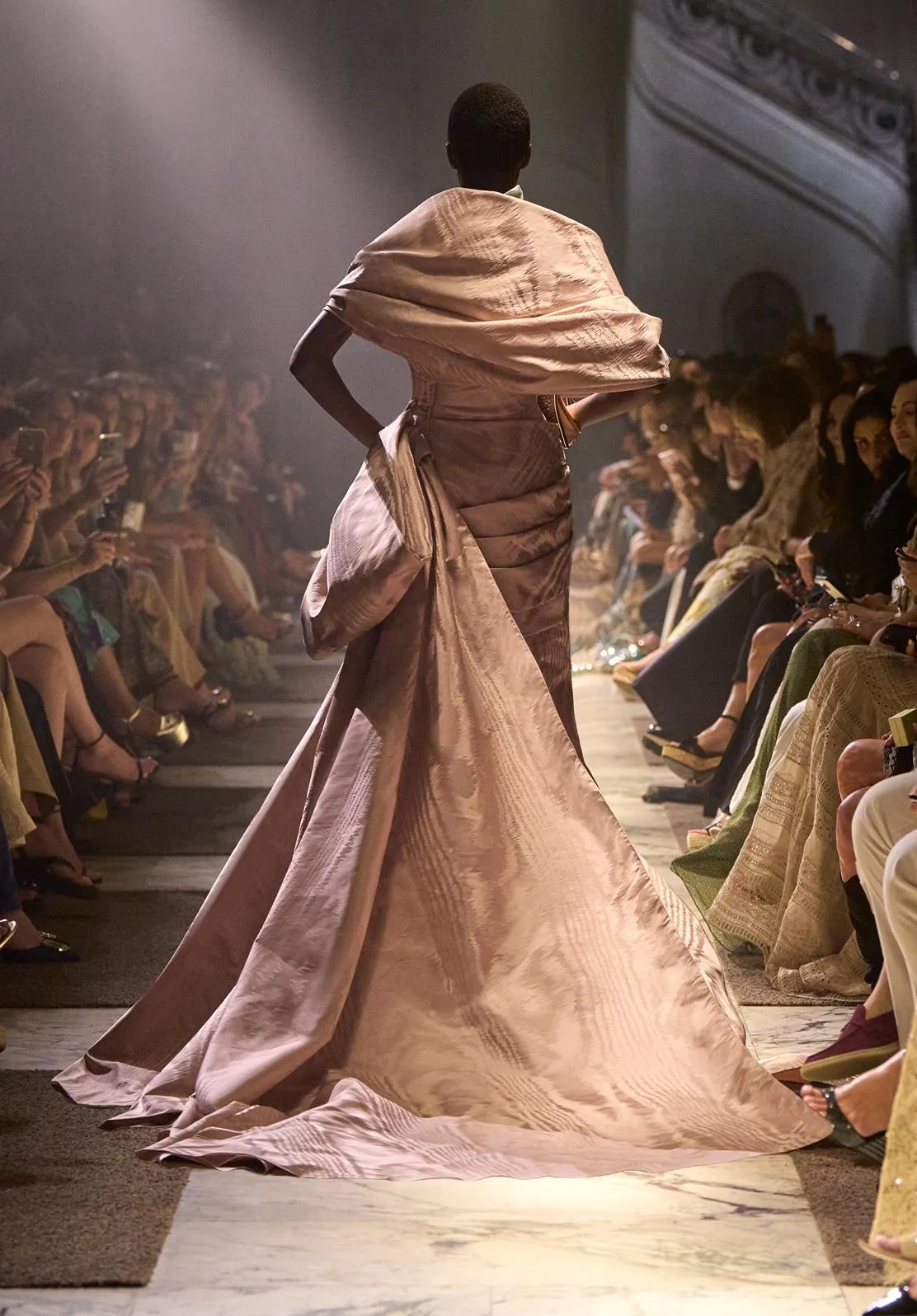 Look 38 sold by Elie Saab product image thumbnail 2