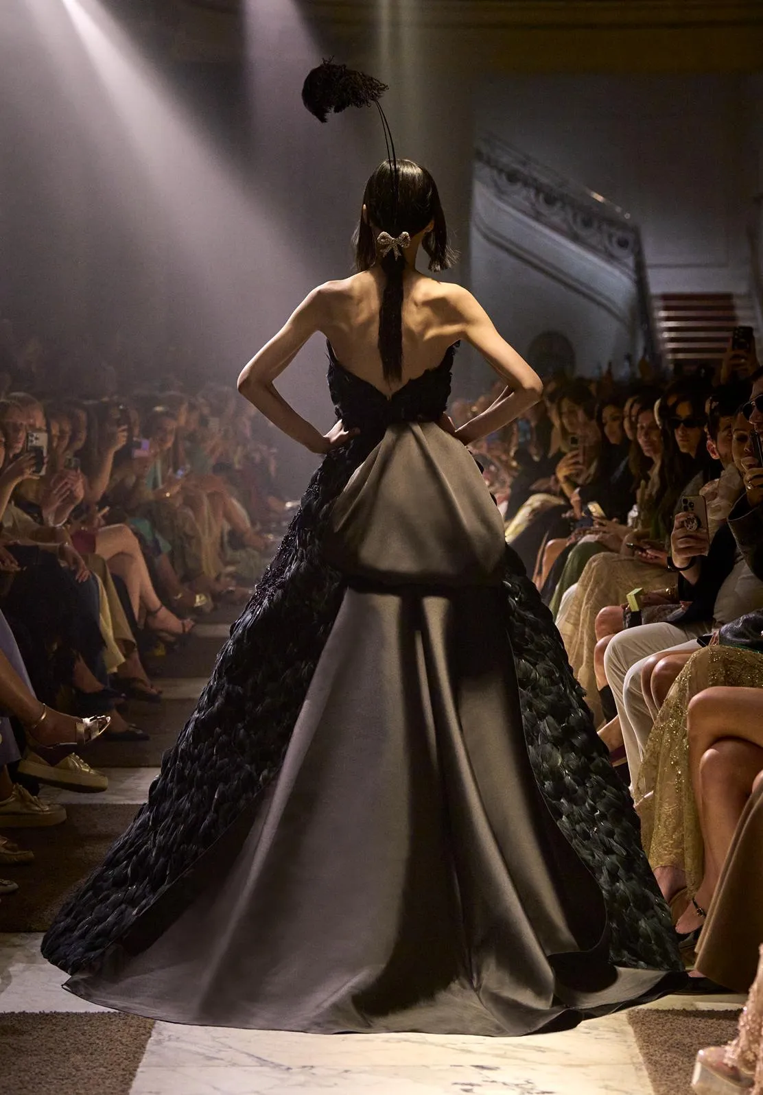 Look 36 sold by Elie Saab product image thumbnail 2