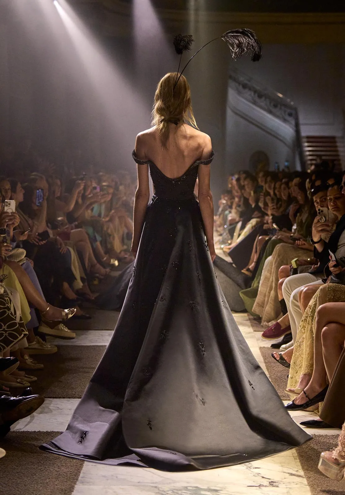 Look 34 sold by Elie Saab product image thumbnail 2