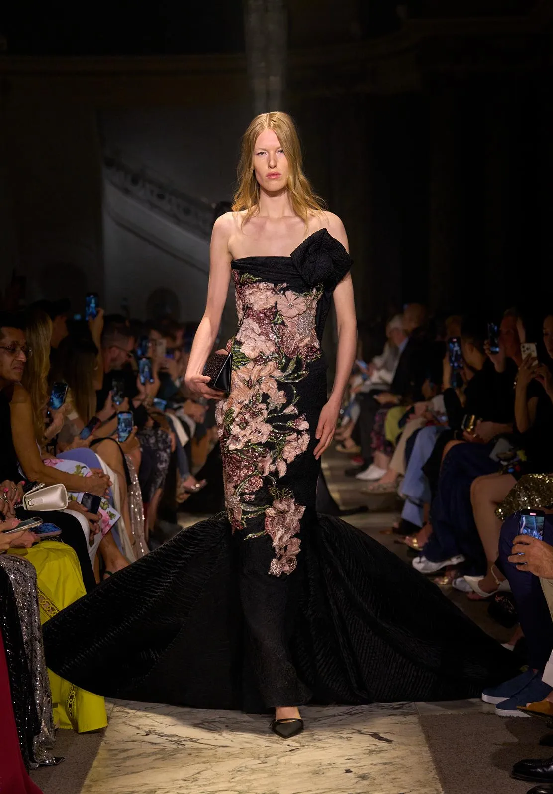 Look 33 sold by Elie Saab