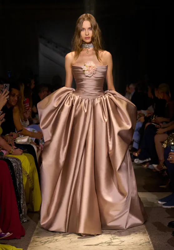 Look 30 sold by Elie Saab