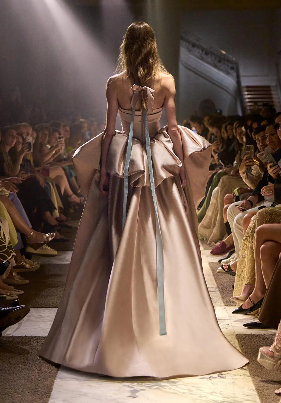 Look 30 sold by Elie Saab product image thumbnail 2