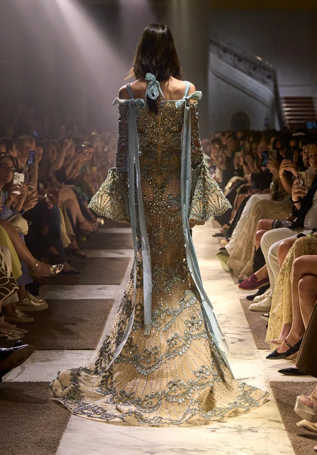 Look 24 sold by Elie Saab product image thumbnail 2