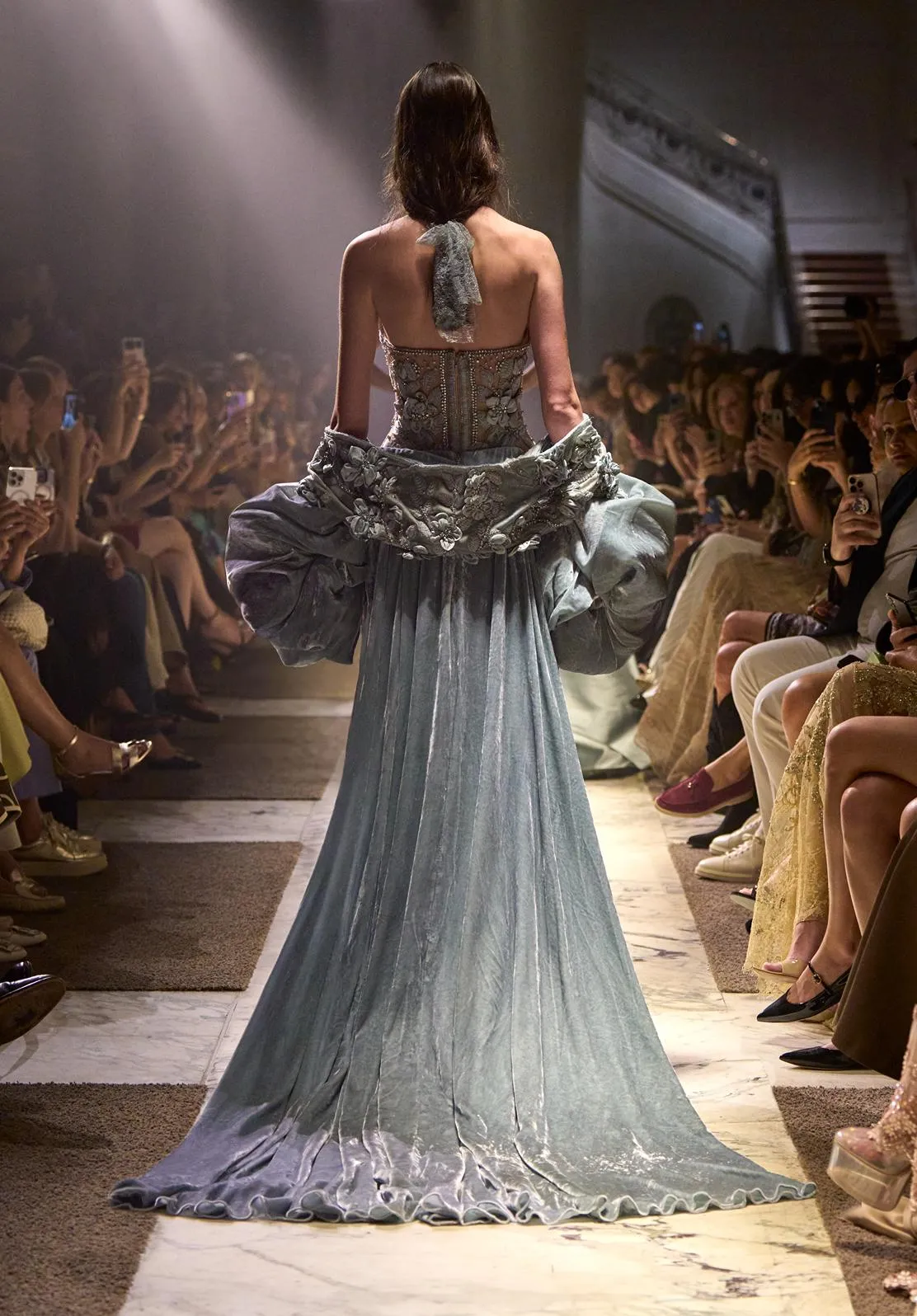 Look 23 sold by Elie Saab product image thumbnail 2