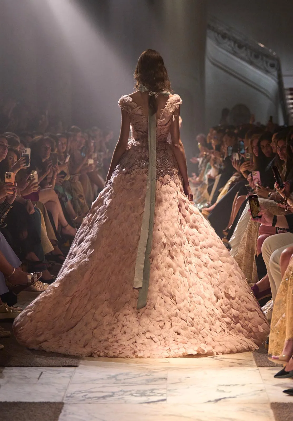 Look 16 sold by Elie Saab product image thumbnail 2