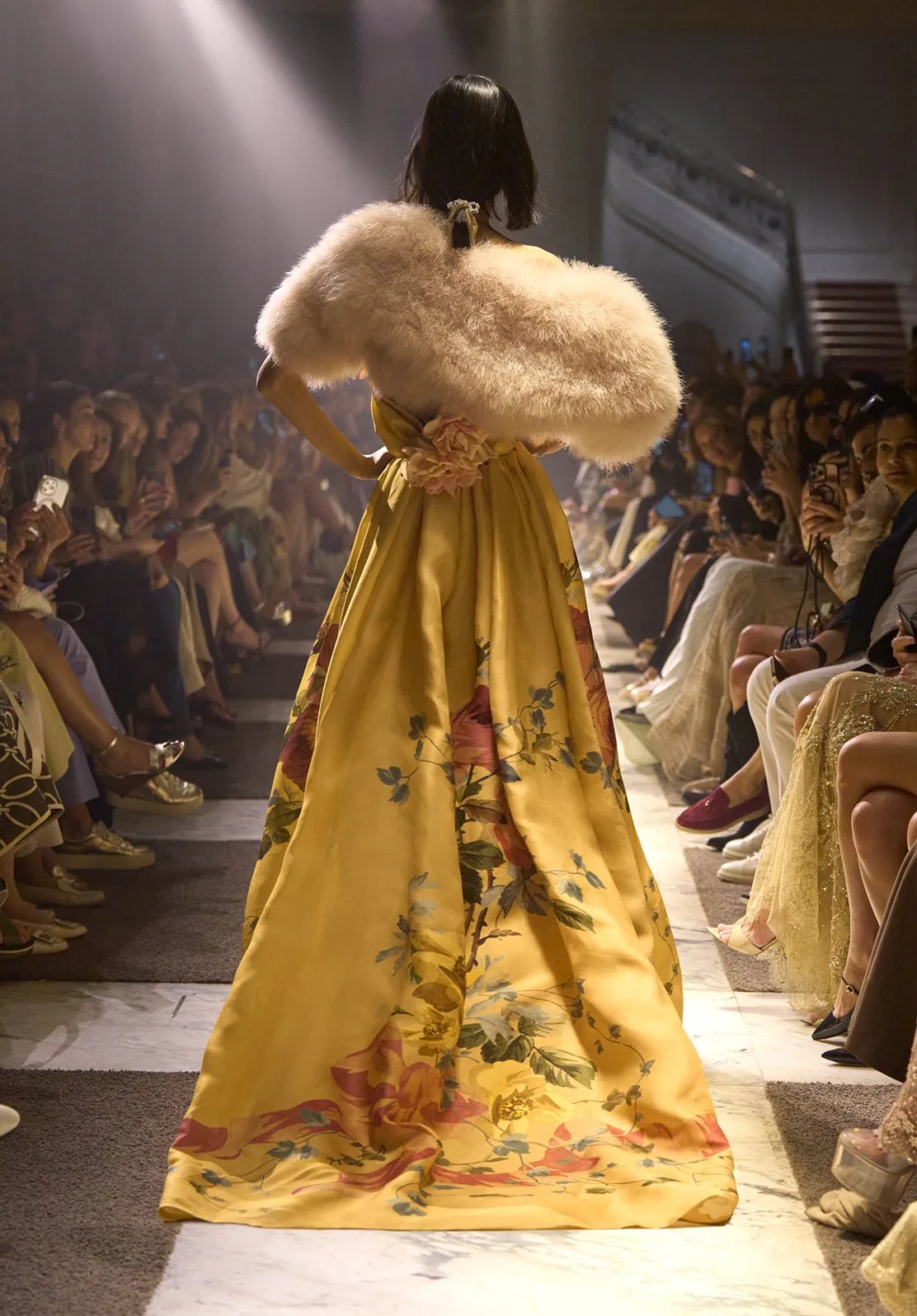 Look 7 sold by Elie Saab product image thumbnail 2