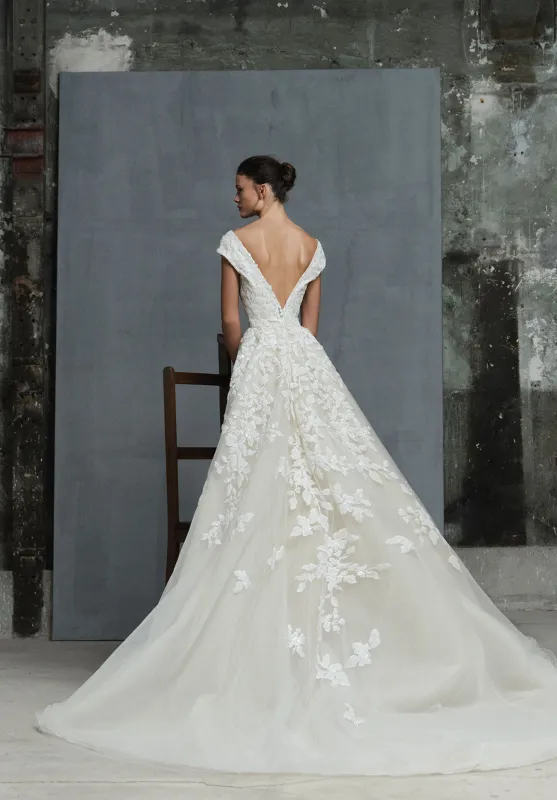 Look 15 sold by Elie Saab