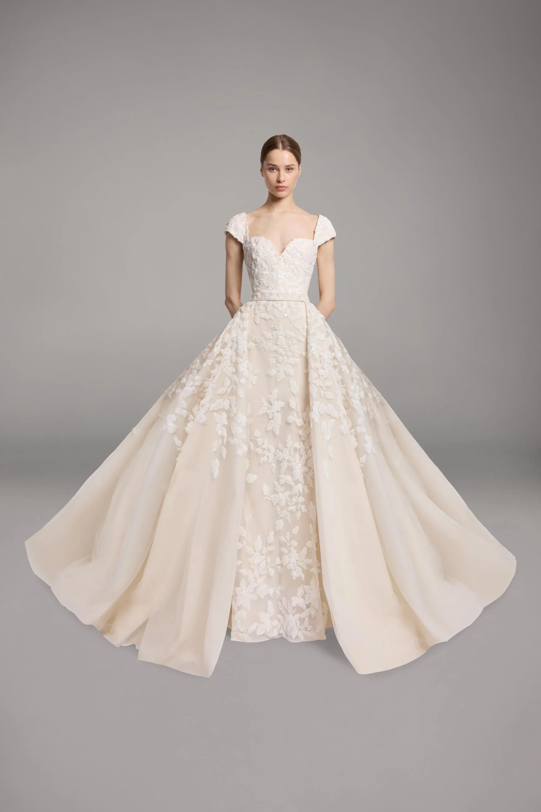 Look 15 sold by Elie Saab product image thumbnail 2