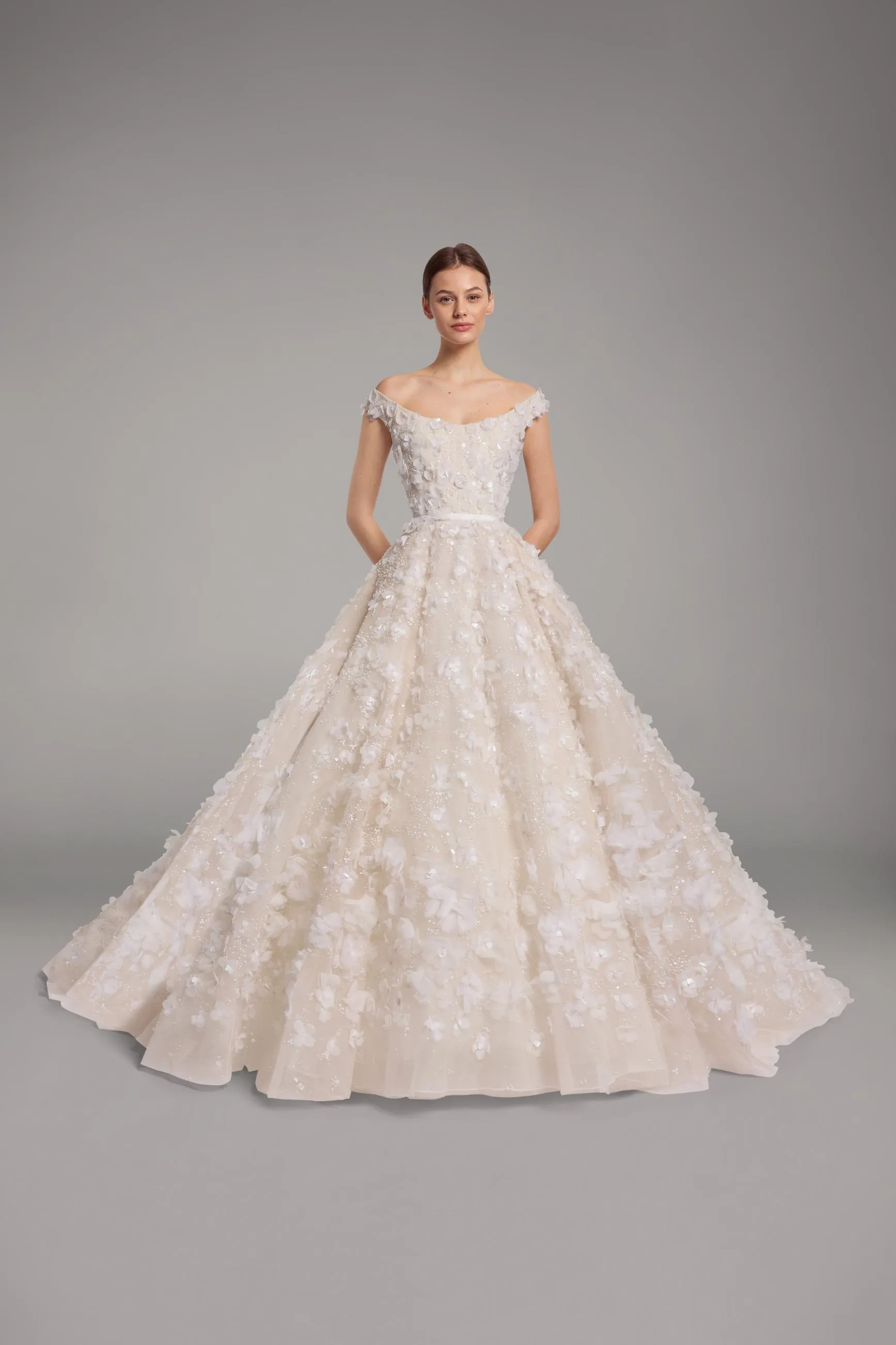 Look 16 sold by Elie Saab product image thumbnail 2