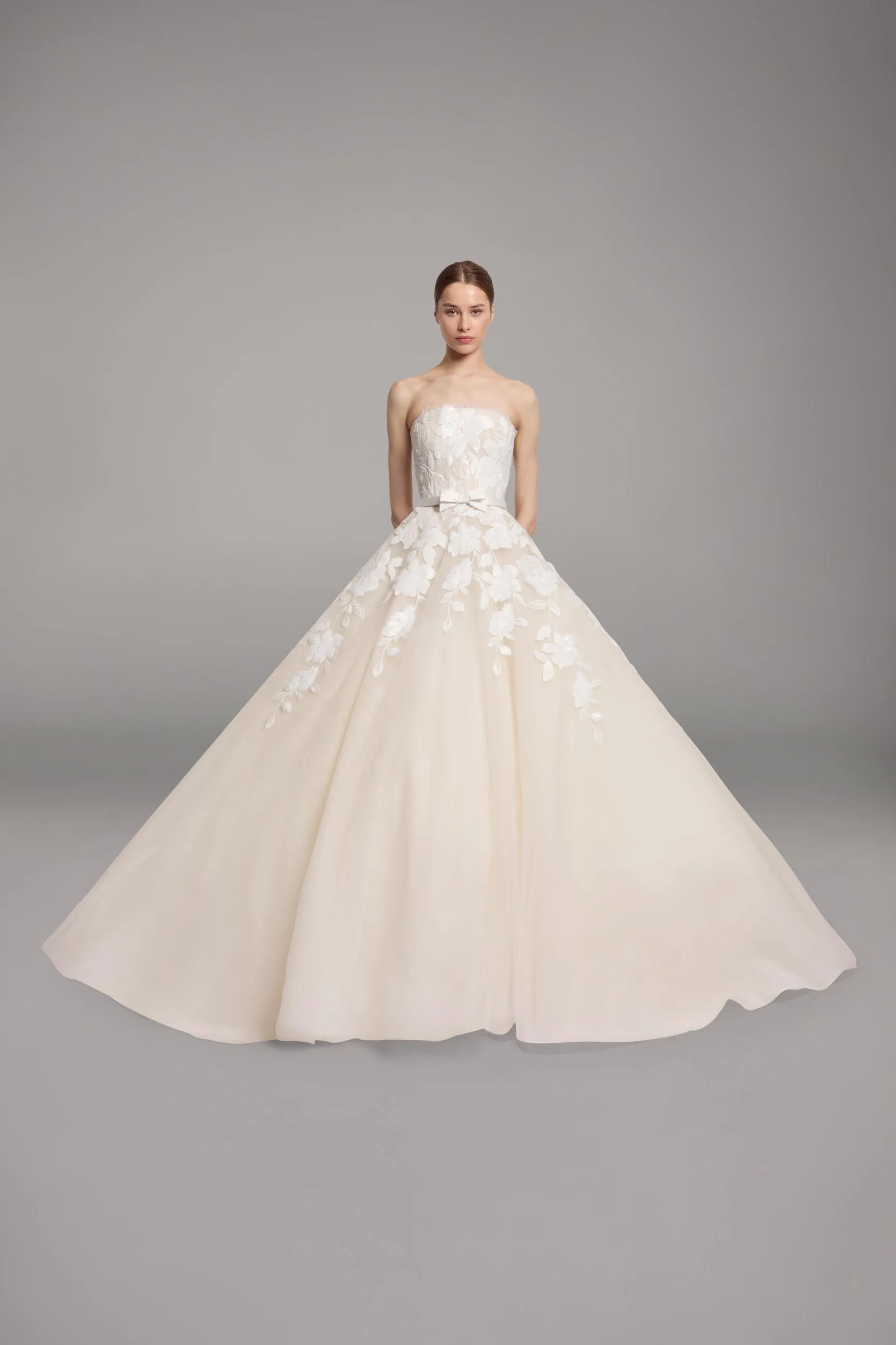 Look 12 sold by Elie Saab product image thumbnail 2