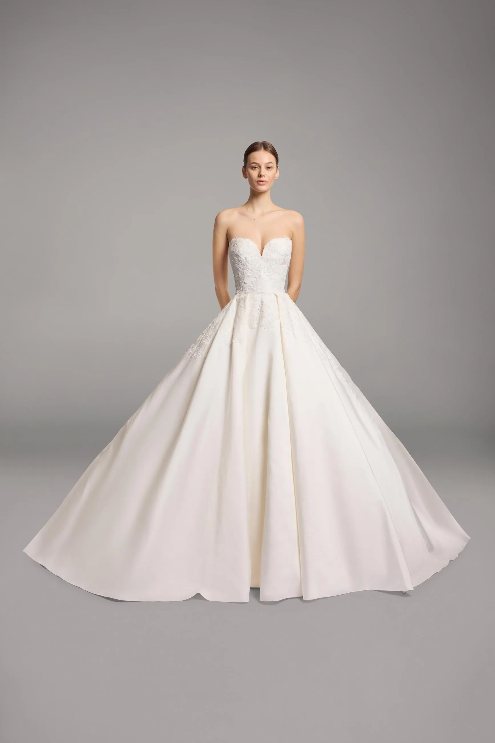 Look 5 sold by Elie Saab product image thumbnail 2