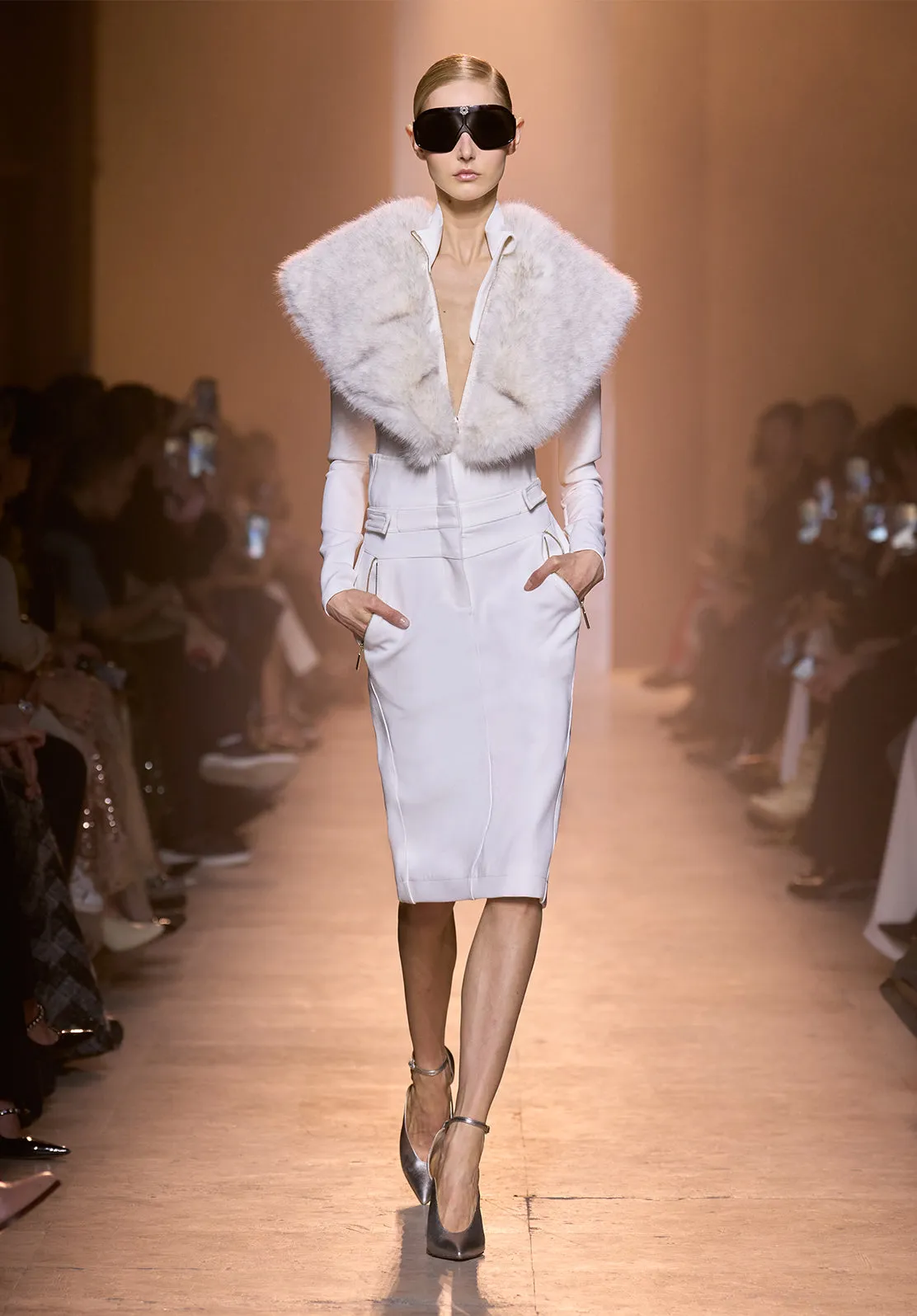 Look 58 sold by Elie Saab