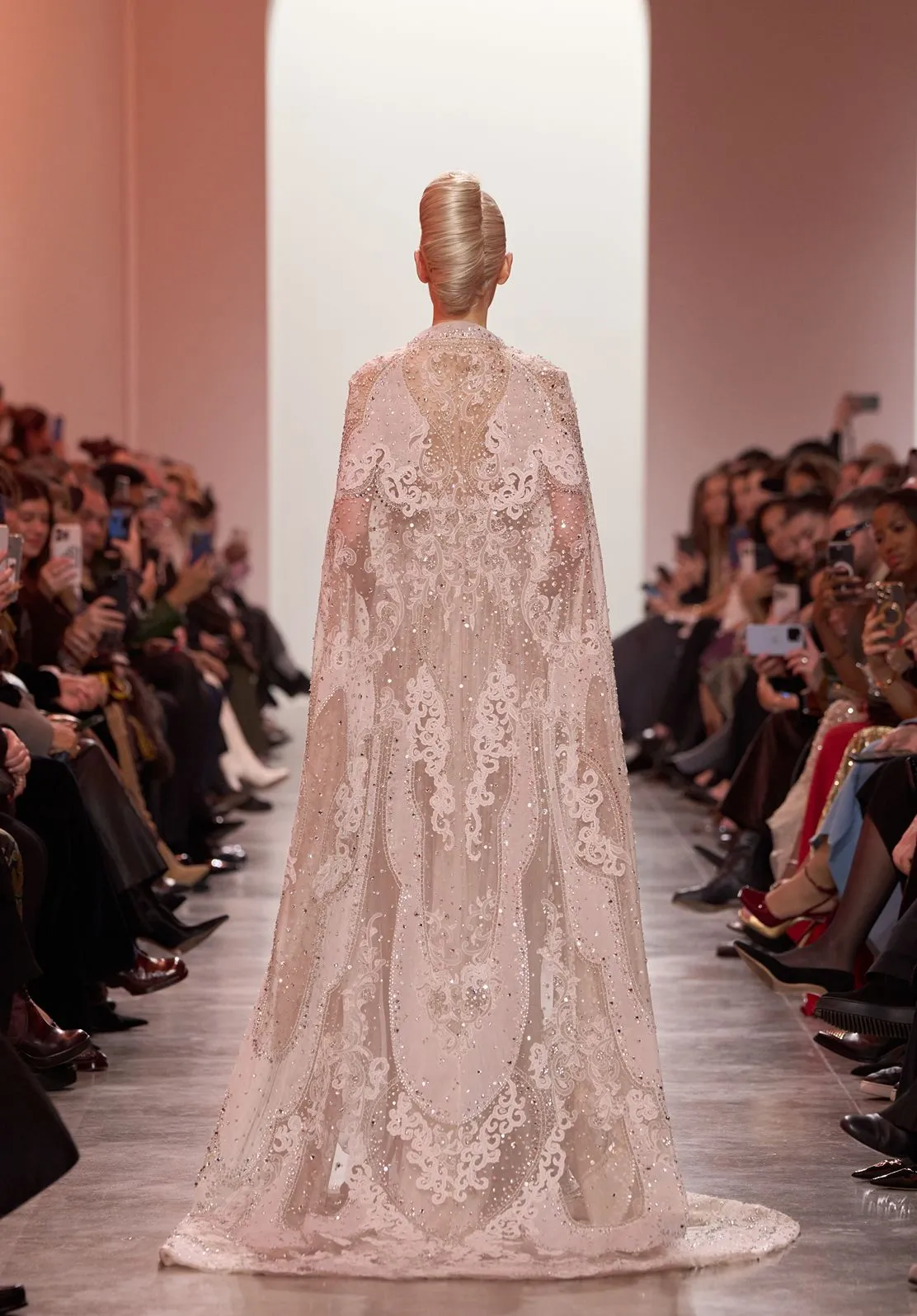 Look 41 sold by Elie Saab product image thumbnail 2