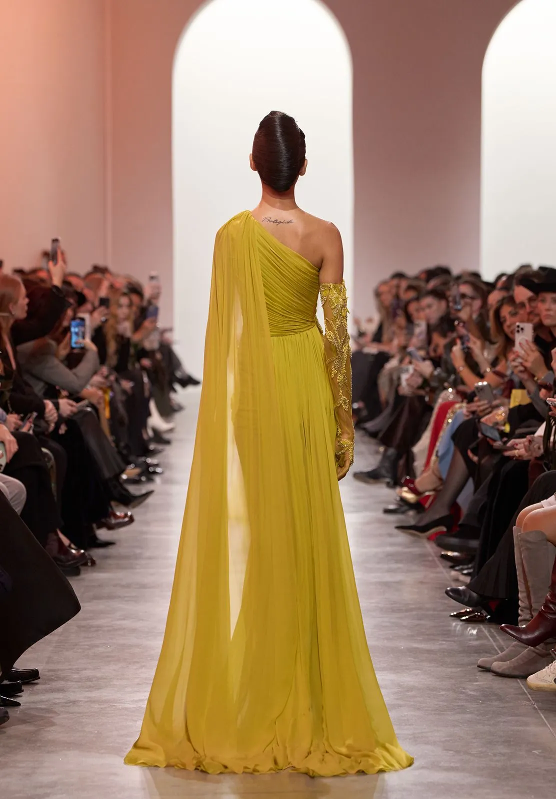 Look 34 sold by Elie Saab product image thumbnail 2