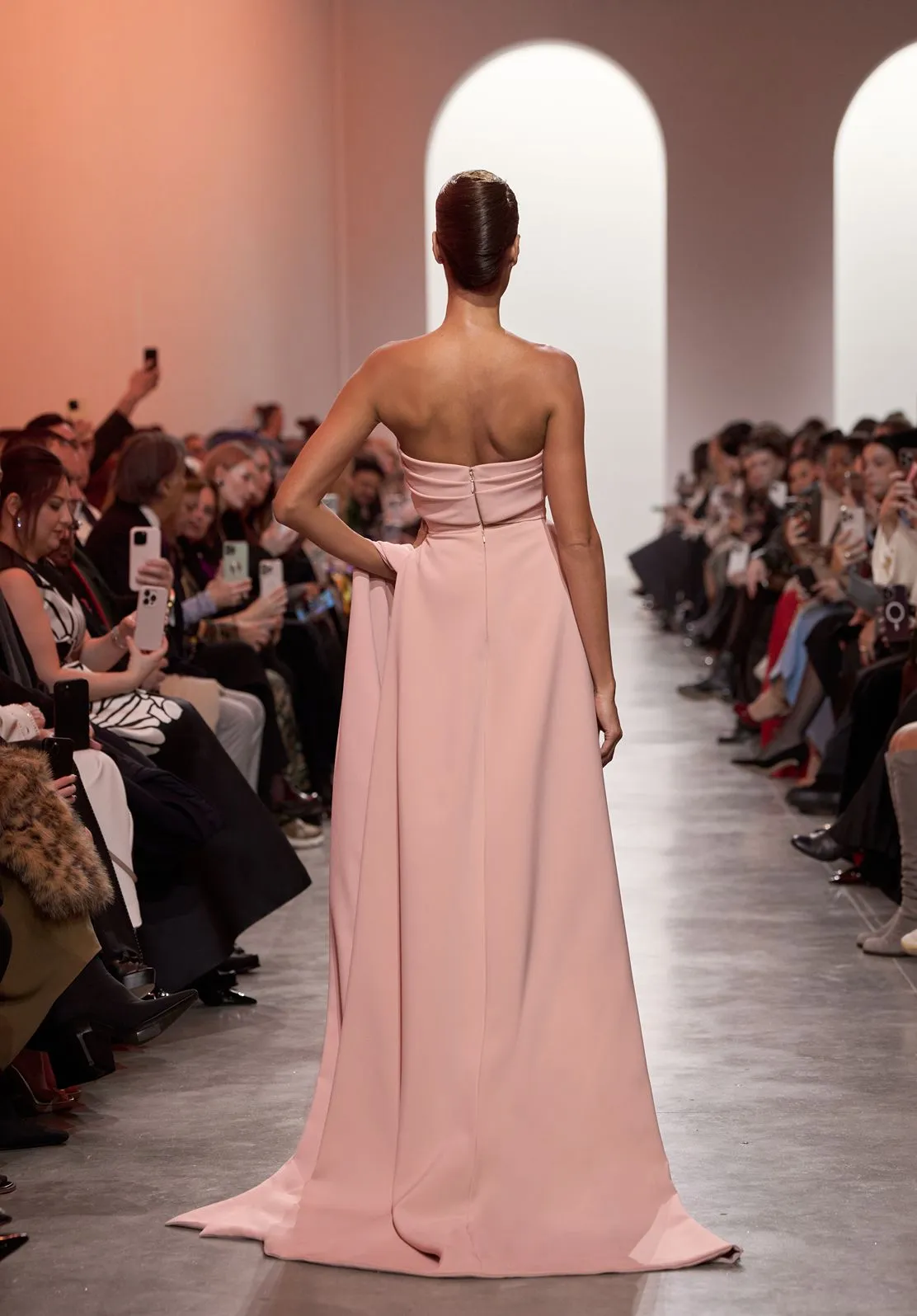 Look 1 sold by Elie Saab product image thumbnail 2