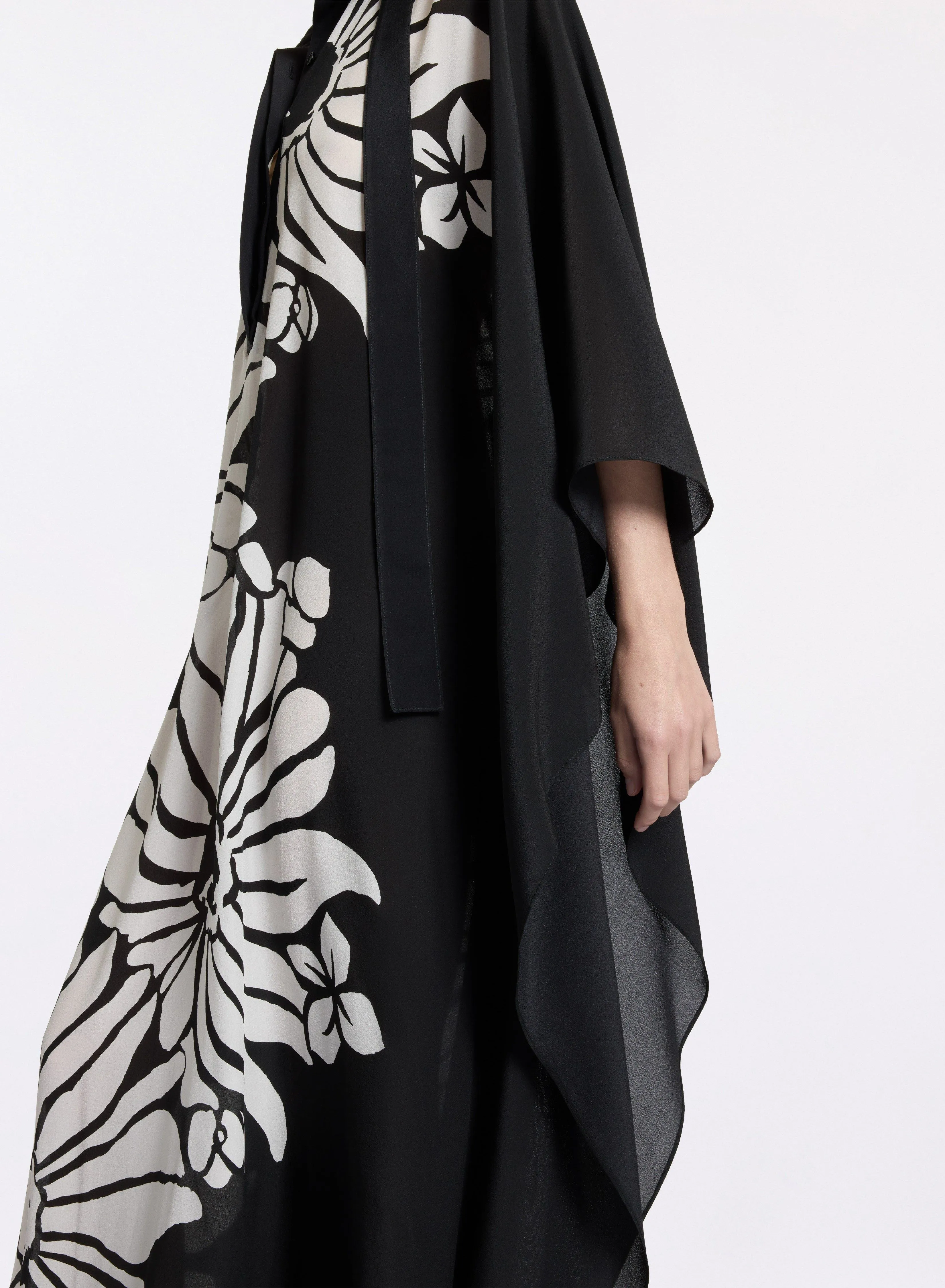 Printed Silk Kaftan sold by Elie Saab product image thumbnail 3