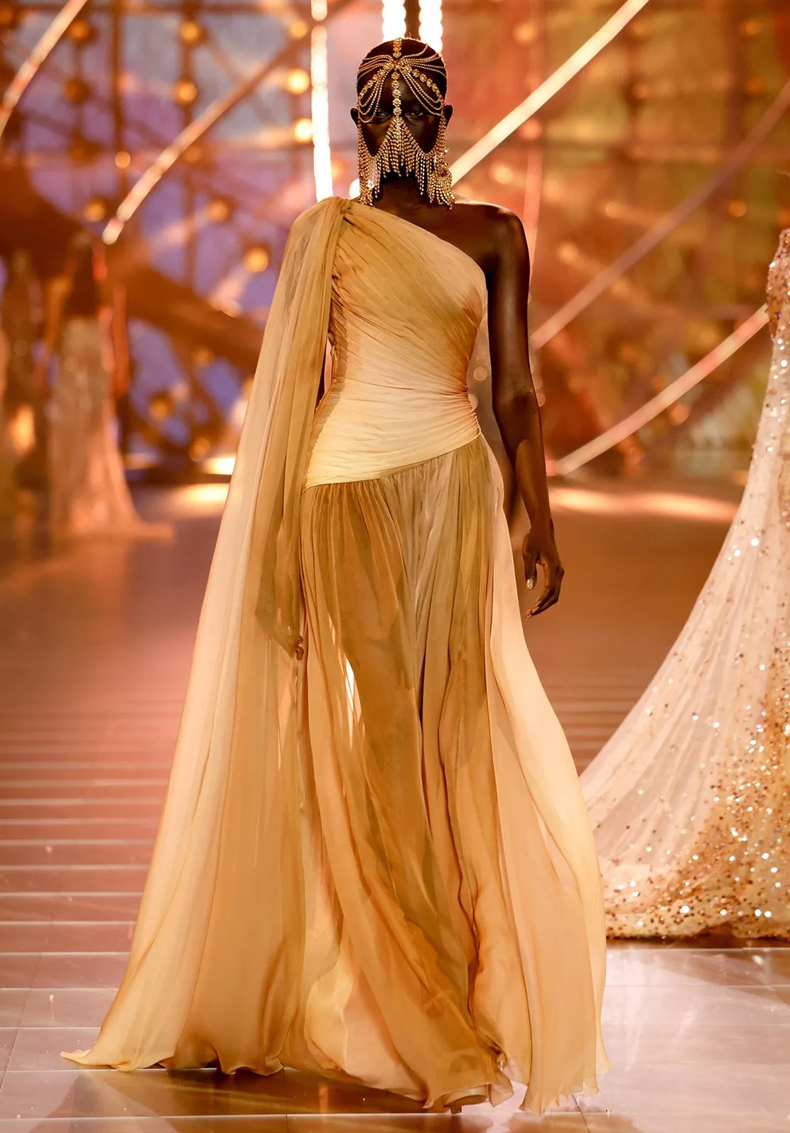 Look 49 sold by Elie Saab