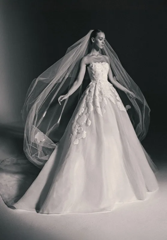 Look 10 sold by Elie Saab