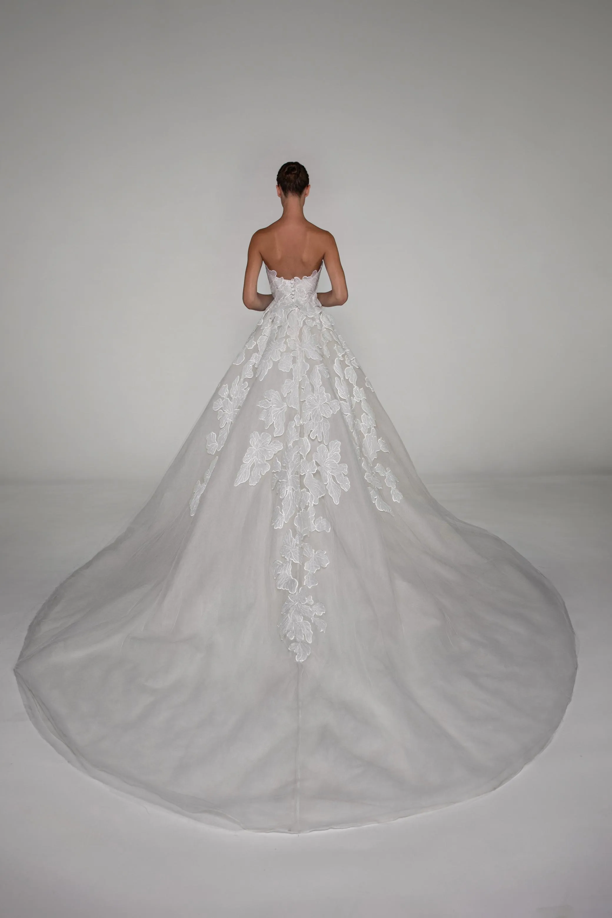 Look 10 sold by Elie Saab product image thumbnail 5