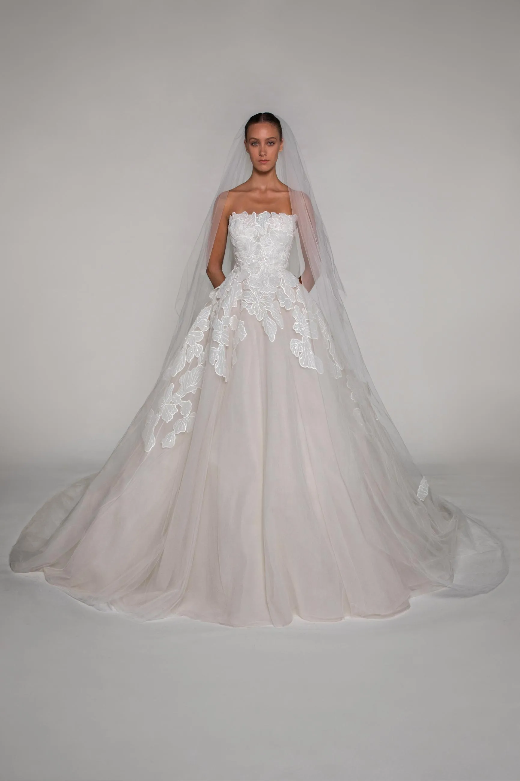 Look 10 sold by Elie Saab product image thumbnail 2