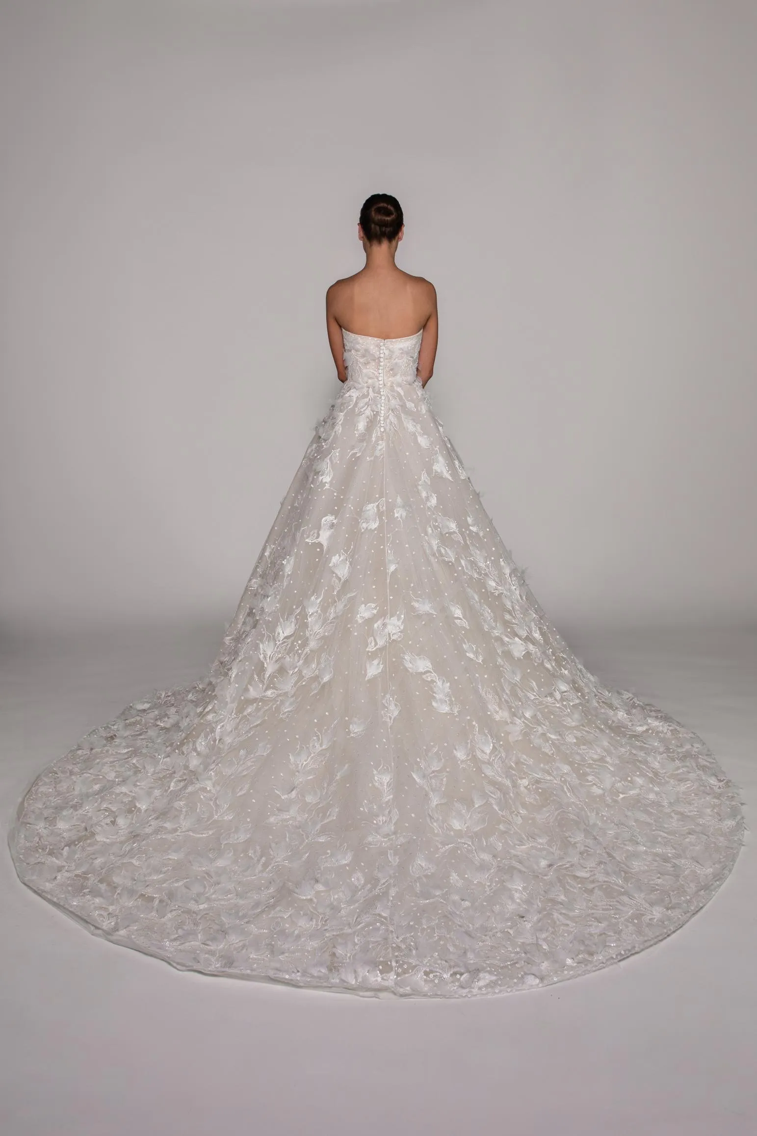 Look 8 sold by Elie Saab product image thumbnail 3