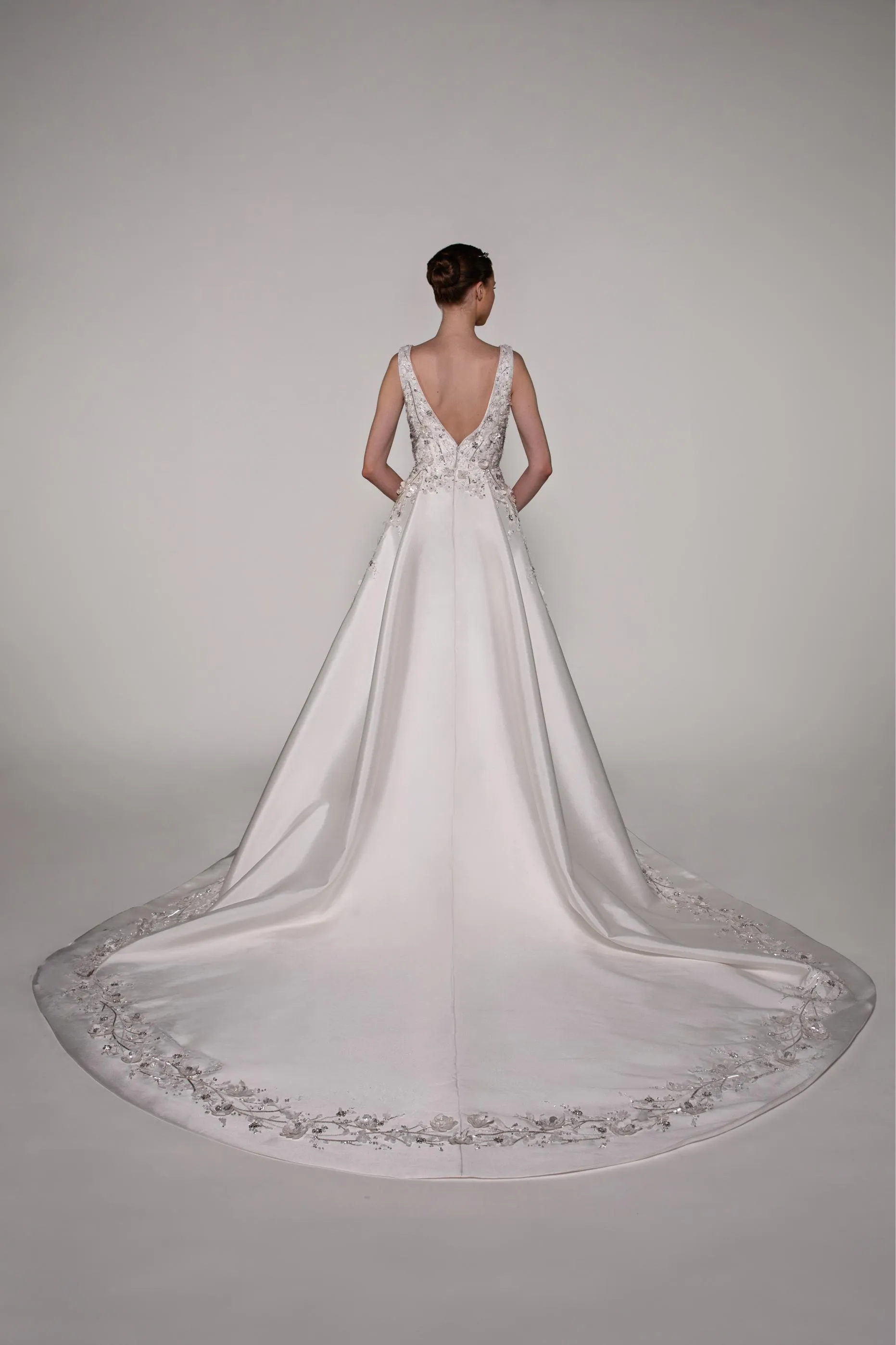 Look 7 sold by Elie Saab product image thumbnail 5