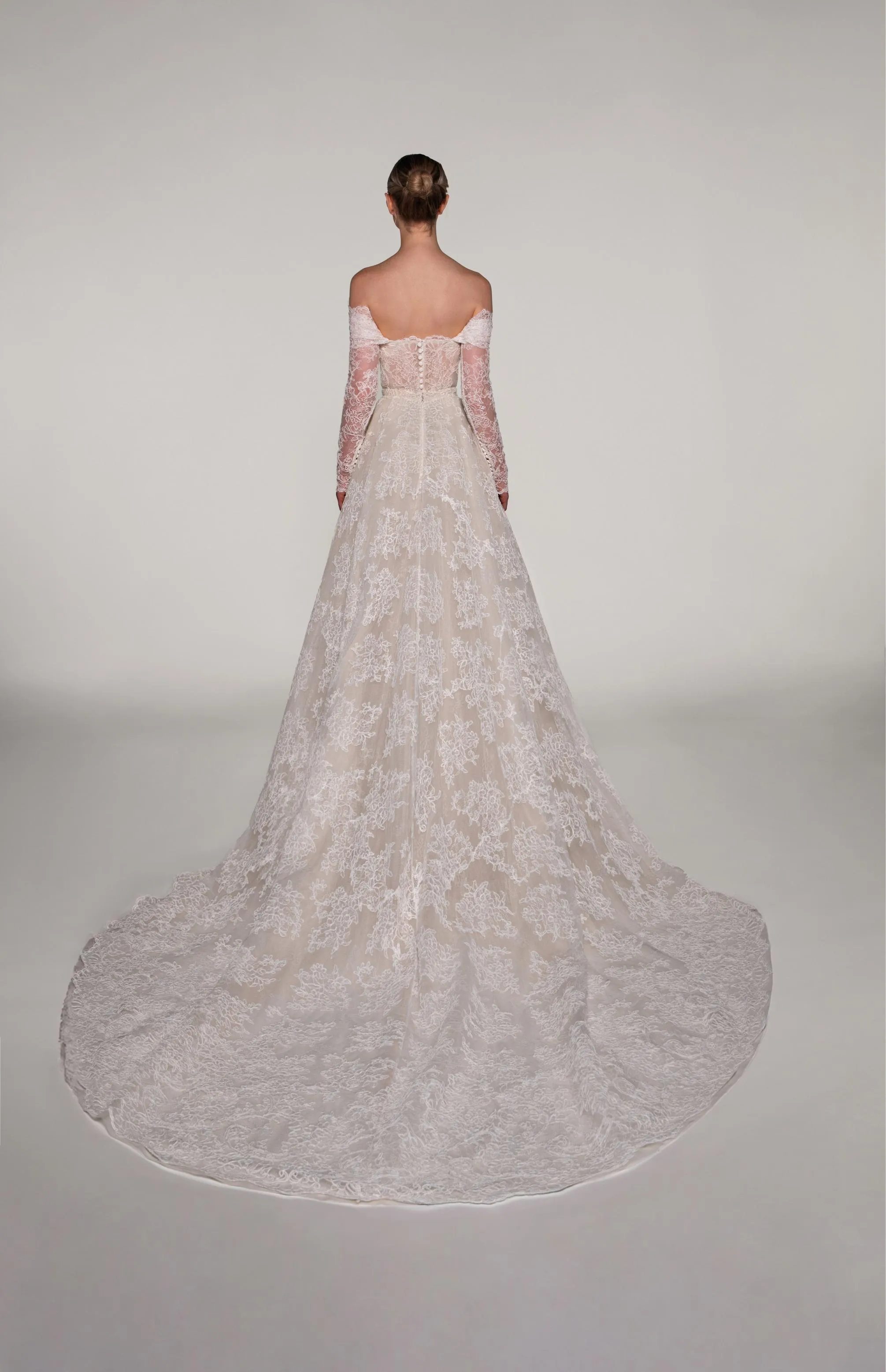 Look 4 sold by Elie Saab product image thumbnail 5