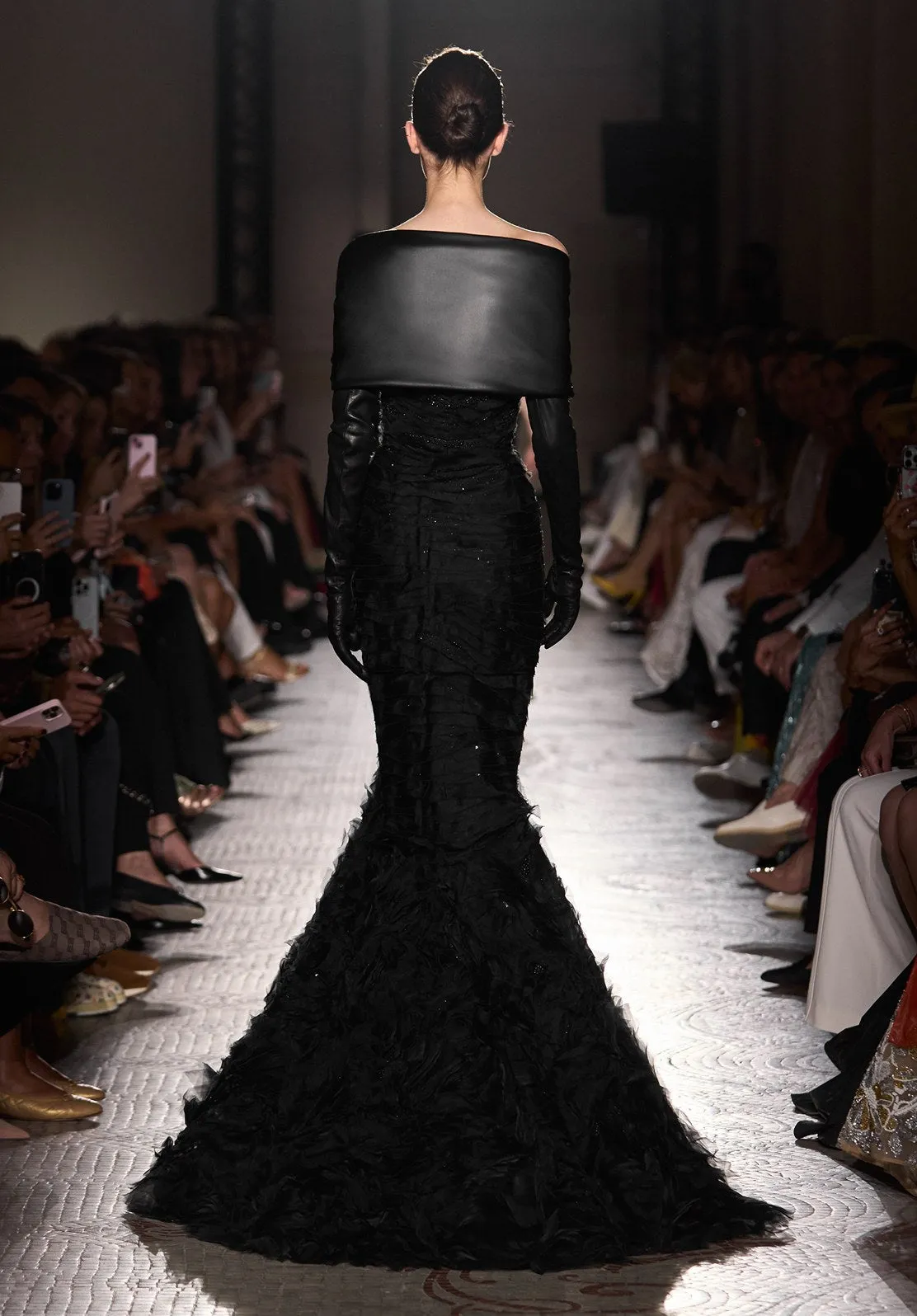 Look 17 sold by Elie Saab product image thumbnail 2