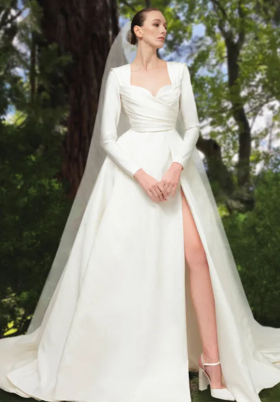 Look 10 sold by Elie Saab