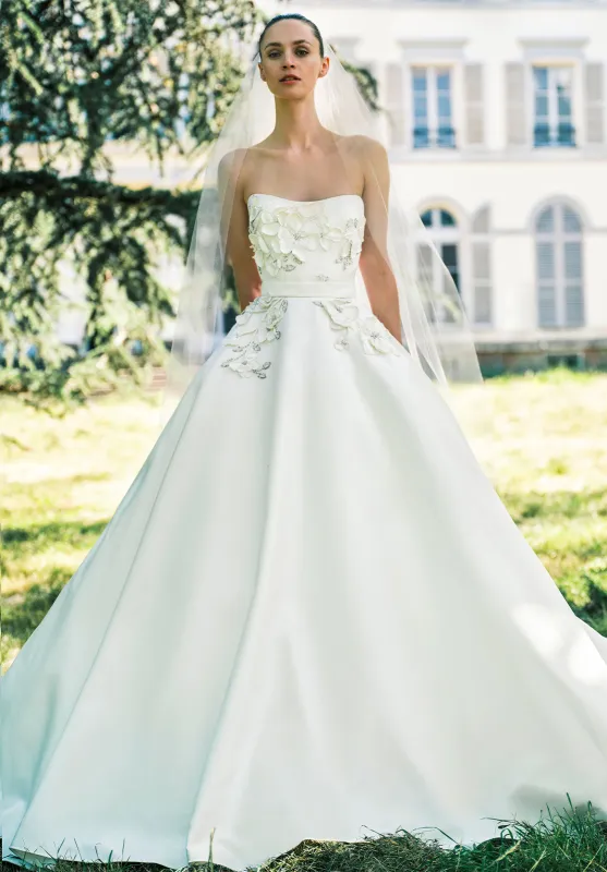 Look 7 sold by Elie Saab