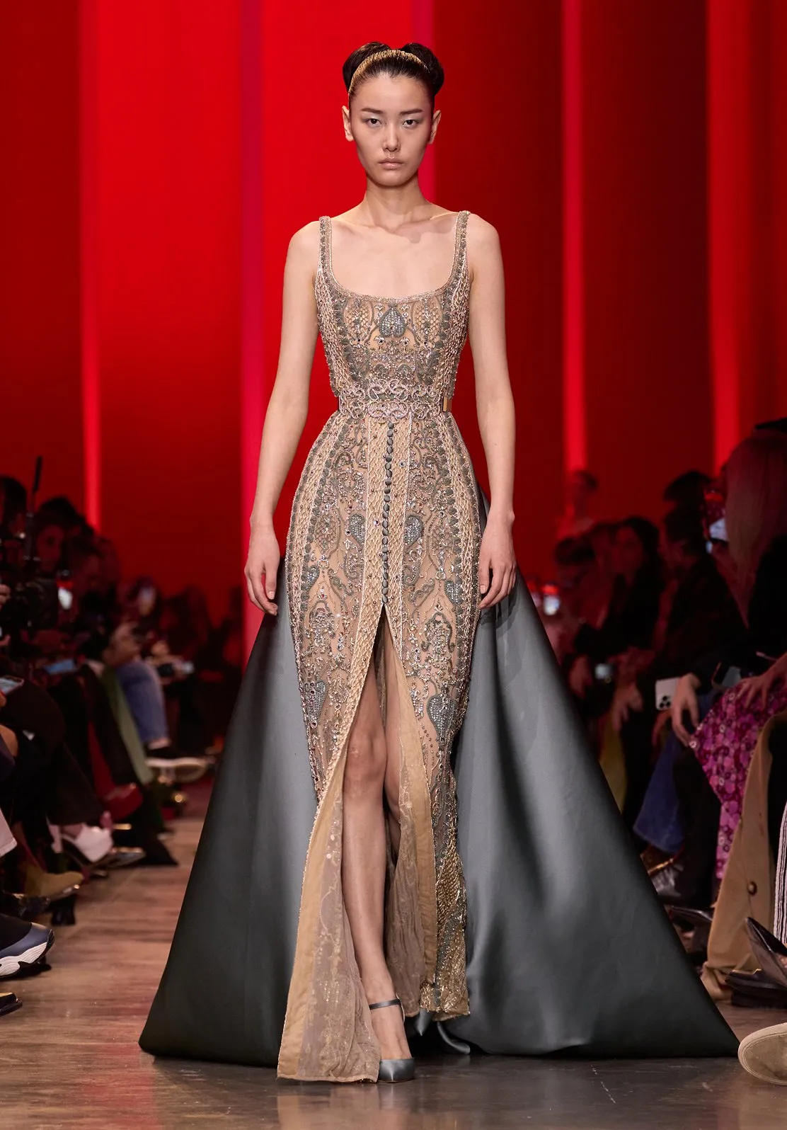 Look 48 sold by Elie Saab