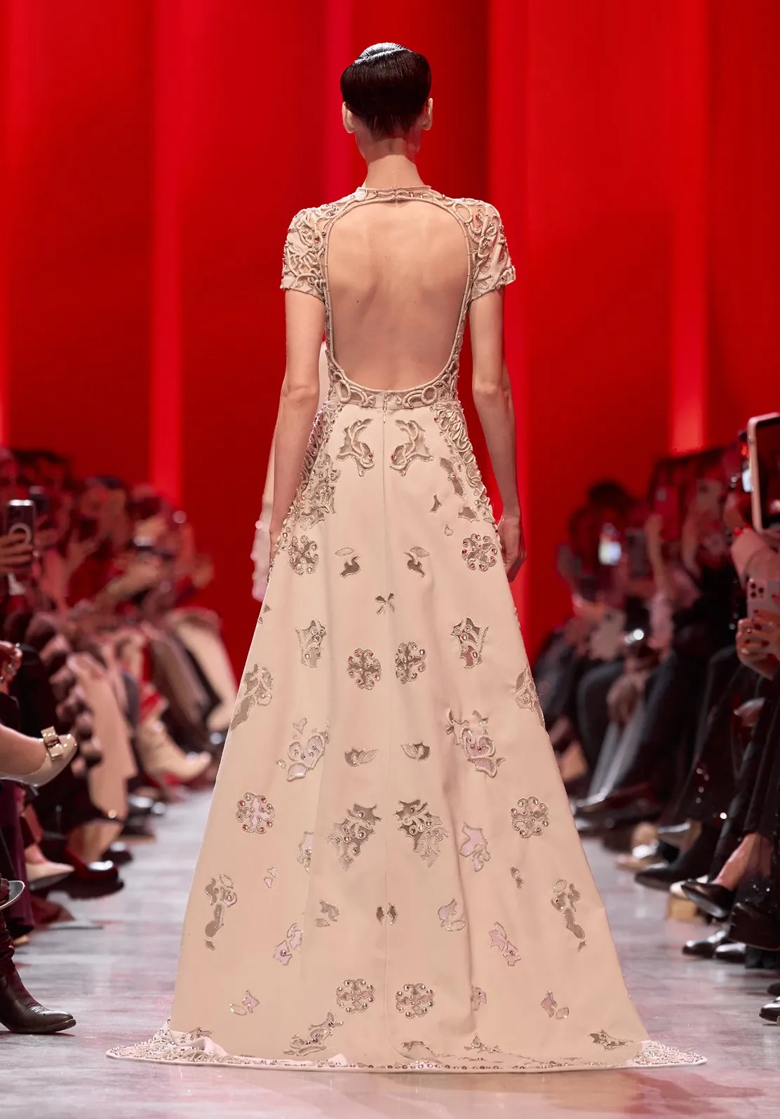 Look 21 sold by Elie Saab product image thumbnail 2