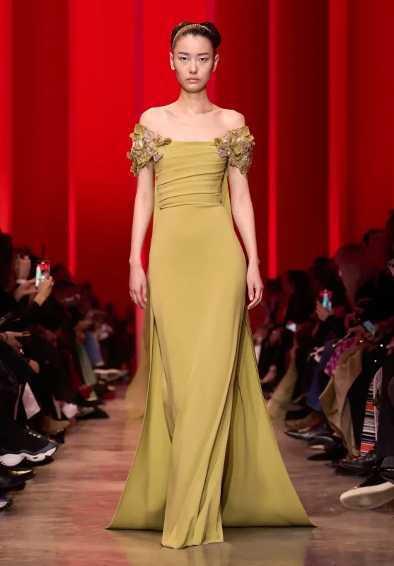 Look 17 sold by Elie Saab