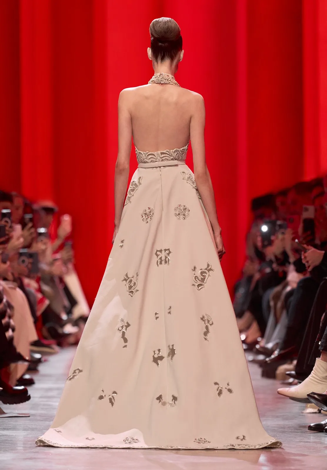 Look 1 sold by Elie Saab product image thumbnail 2