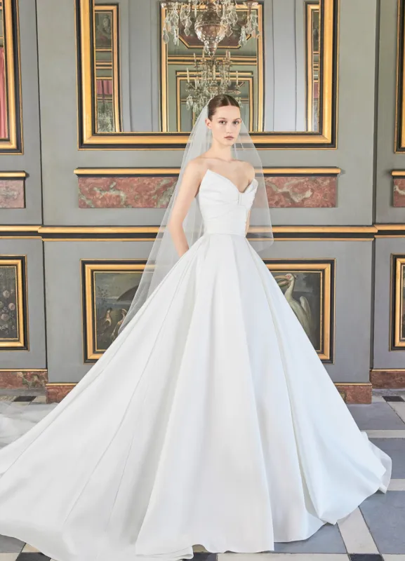 Look 5 sold by Elie Saab