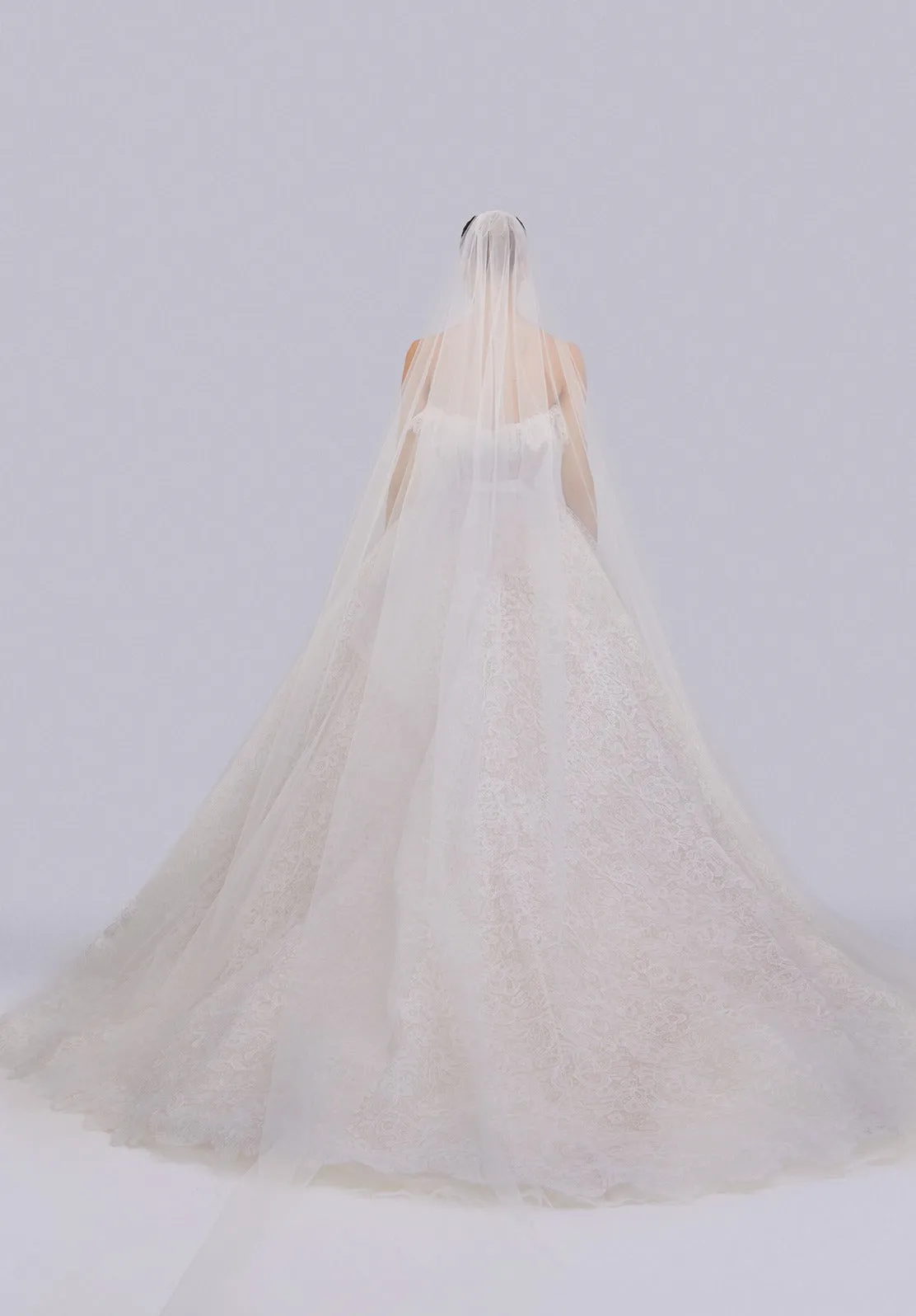 Look 3 sold by Elie Saab product image thumbnail 5