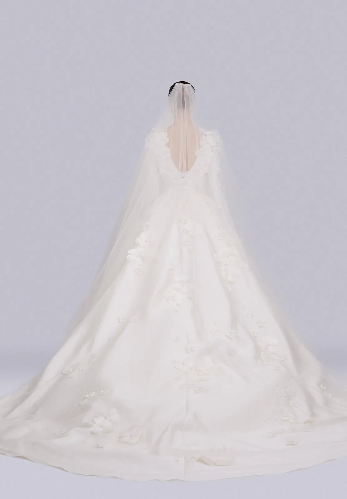 Look 15 sold by Elie Saab product image thumbnail 5